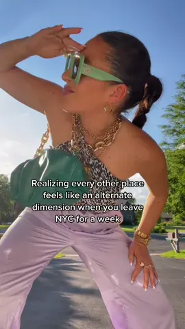 I wanna be where the people are I wanna see, wanna see 'em dancin' #upsidedown #nyc #newyork #newyorker #newyorkcity
