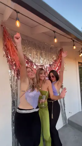 My friends understood the assignment. 🕺#disco #mammamia #70s #fypシ