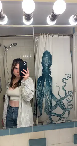 short vid but i felt hot and doing a shoot w @retrowh0re tonight so get ready babies
