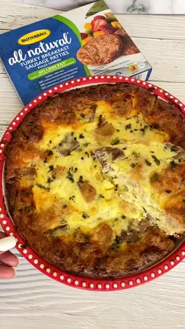 No fuss casserole ft. @butterballturkey All Natural Turkey Breakfast Sausage. Fully cooked & hormone-free. #ButterballTurkey #AllKindsofG