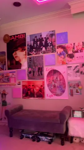 going to fill in the blank spaces soon🙌🏼#fyp #foryou #foryourpage #kpoproom #kpoproomdecor #kpopfyp #RoomTour
