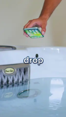 The hidden iPhone Water Gun feature 💦 #tiktokpartner #LearnOnTikTok #iphone #LifeHack