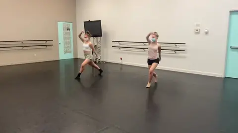 because i like posting dance videos here @suzzzpearl #foryou #dancer choreo : @victoriamarieholland