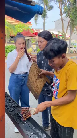 aku hanya pendagang sate 💔🙏@rosaasoraya @hm_isbat086 #fyp #viral