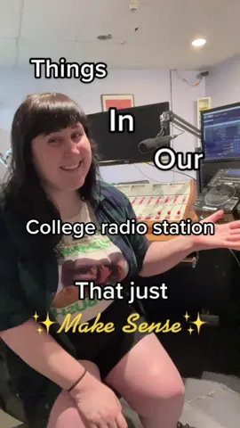 Take a tour around the very random cjlo offices with us! Reminder that volunteer and dj applications are open ;) #montreal  #collegeradio #radio