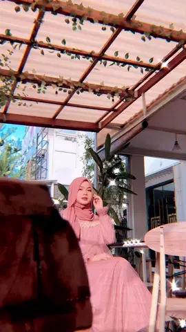 Hijab & Dress from : @geraizhafiirah  || Yuk Dapetin Kupon Diskon Dengan kode *UNAA*  okeyyy 🥰👋🏻 Pantau sec ig aku untuk dapetin reviewnya 🧡