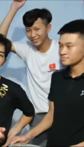 Gì dạ đại ca😂😂cái mặt ông Sang😂😂😂#xuhuong #Sang #Dẹo #thanhnhavlog #thanhnhatv #fyp #xuhuong #Hô #xuhuong #xuhuong