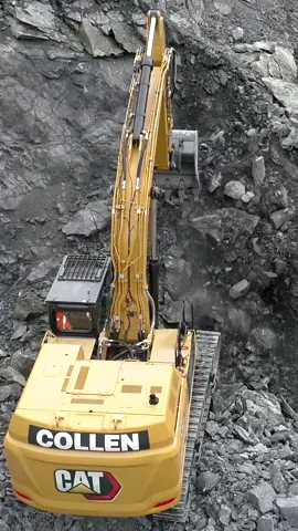 #caterpillar #cat352 #cat352nextgen #heavyequipment #construction #excavator #quarry #constructionlife #bulldozer #dozer #digger #mining #liebherr