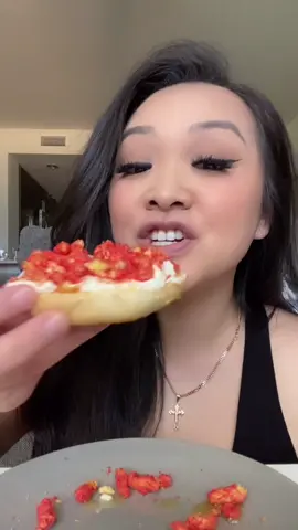 Reply to @random_content2337 RUN to your kitchen now! 10/10! 🤤 #eating #mukbang #tiktokfood #foryou #crunchy #hotcheetos #DontSpillChallenge #honey
