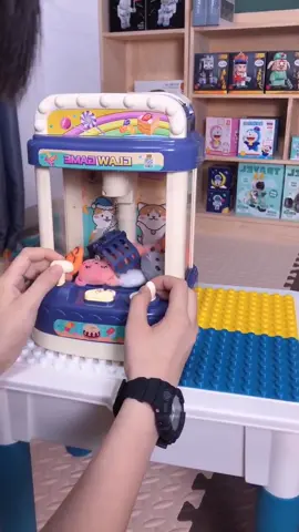 Garb the doll, and see how your skills are?#doll #machine #DontSpillChallenge #toys #funnytoy #foru #fypシ