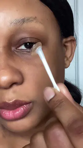Pose tes lentilles en 5 min en suivant ces étapes simples😌 #makeup #contactlenses #lenses #lentillesdecouleur #lentilletransparente