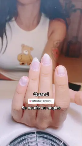 Et toi t’es comme @shannakressofficiel ? 🌸 #shannakress #letrendy #nails #ongleengel #foryou #newnails #naturalnails