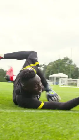 Saves. Just saves. ⛔️ #mendy #kepa #cumming #football #sports #cfc #chelsea