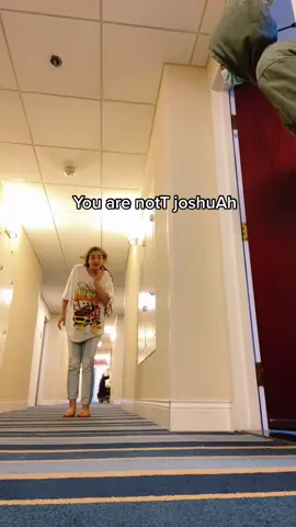 I was doing an acting video that “I saw joshuah in the hotel” but a random guy opened the door😭😭 #foryou #fyp #viral #hotel