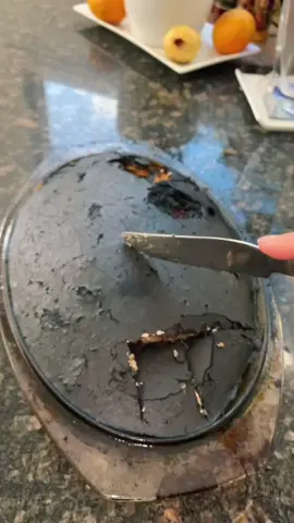 Oddly satisfying ✨ de la torta quemada 😂 #fypシ゚viral #satisfyingvideo