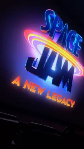 #greenscreen #greenscreenvideo Friday Movie Night 🍿🏀 #spacejam2021 #lgbtqdate #🏳️‍🌈 #lebronjames23 #newlegacy #spacejam #girls