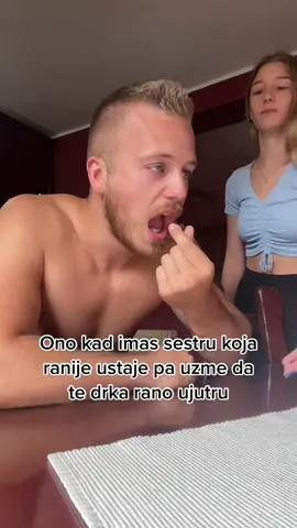 Ustajete li i vi na levu nogu? 😂 Imate li brata ili sestru? I koliko imaju godina🥰 @stojakovicm_