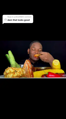 Reply to @cynthia31560 seafood boil be hitting different #adriancookingnfoodreview #seafoodboil #seafoodmukbang #mukbangtiktok #foodtiktok #Foodie