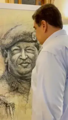 Propongo como murales en toda Venezuela, dos cuadros bellísimos de Bolívar y Chávez, los Libertadores. #BolívarYChávezUnSoloCamino