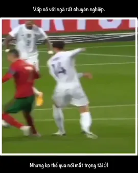 Sai kịch bản rồi, vấp thêm bước nữa :))))) #foryou #football #cr7