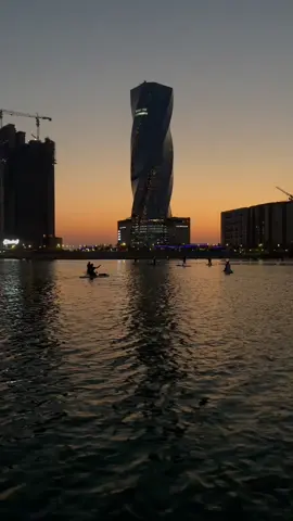 جمال الغروب🌇 #اكسبلور #للغروب_بوسط_قلبي_ذكريات #الغروب #الغروب_وجماله #البحر #البحرين#المنامه_البحرين #المنامه #fyp#expl #foryou #sunset #sea #Love