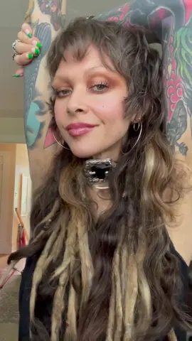 Quick Brown Eye. Products: Witchy Warms & Gloss @hipdot Nude 2 @kkwbeauty #beautyover40 #quickmakeup #makeup #quickmakeupideas #howto #DIY