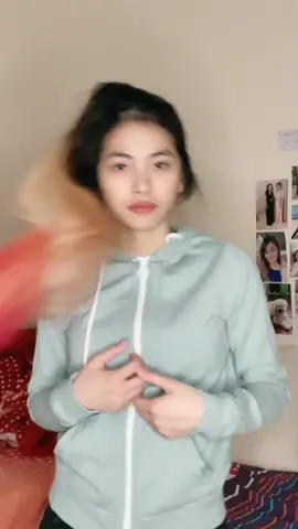 As usual di ko nanaman alam yung step bet ko lang yung hair flip hahaha