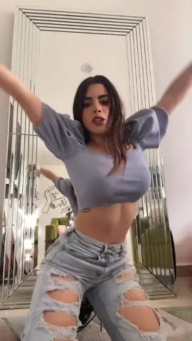 Vean las pestañas en las manos bye . Ig (Mariansantosz )