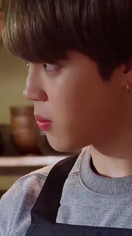 takut ketauan apa gimana siii lucu bangett 😍 #jimin #parkjimin  #bts #fypシ #fyp #btsworld #btsarmy
