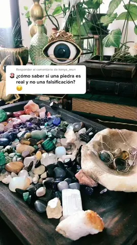 Responder a @kenya_mun #difeencia entre minerales, cuarzon, resinas etc reales y falsas #brujasdetiktok #AprendeEnTikTok #thegreenwitch #brujaverde