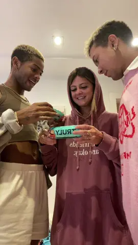 i have no idea where this video came from @sirthestar @imaristuart @christianvierling