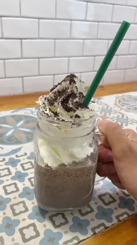 BATIDO DE OREO SÚPER FÁCIL🥤#oreo #recetas #chocolate #postre #recetasquefuncionan #cocina #recetasfaciles #parati #recetastiktok #recetasdeverano