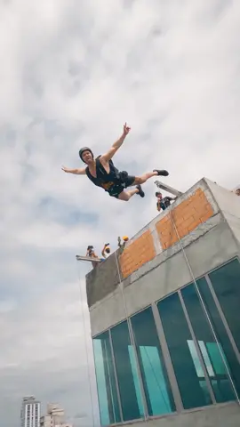 Unleash the freaking BEAST! @jacksonstrong @nikofilmz #parachute #basejump #basejumping #basejumper #fyp #foryou #xyzbca #foryoupage #monsterenergy