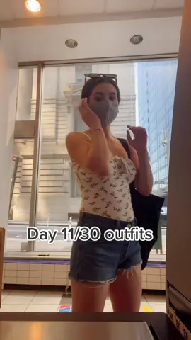 It’s 100 degrees in NYC and I’m at the post office #work #nycwork #nyc #nyclife #nyccheck #30daysofoutfits #30dayschallenge #aok