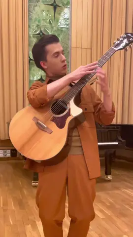 Autumn Leaves 🍂🍂 #fyp #guitarsolo  #how2music