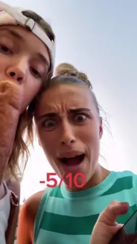 What’s your go to fair food?!?! @iamoliviaponton