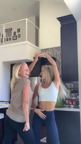 Lol you had to see this coming #foryou #mom #dance #fypシ