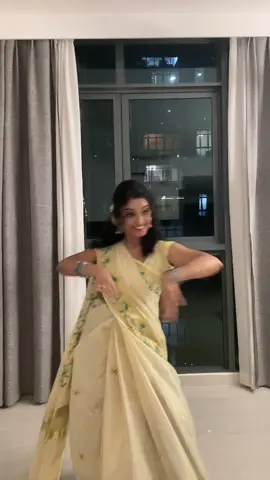 Kunkumamitta #dance #malayalamdance #keraladance #kumkuma #kunkuma #kunkumamitta #onam #onamdance #keralaonam #mallugirl #malludance #kavilthadam