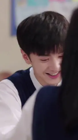 บ้าจริงทำเอาเราหยุดยิ้มไม่ได้เลย ☺️ เขินสายตาพระเอกมากก #รักในความลับ #SecretsintheLattice #เฉินเจ๋อหยวน #สวีเมิ่งเจี๋ย #อย่าปิดการมองเห็น