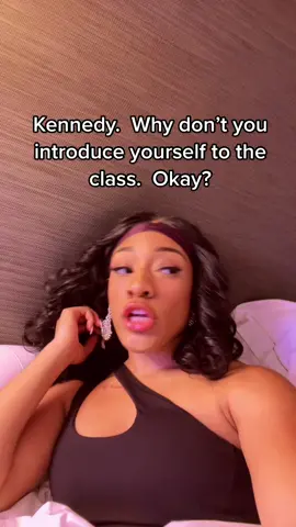 Do y’all think I look like Doja Cat?  Because mad ppl said I do🤣.  #dochii #skyykennedy #doja #himynamesdochiiwithtwois #hbcu