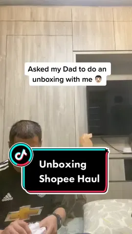 Asked a super big fan to do a Shopee unboxing haul with me 👨🏻 #tiktoksg #shopeesghaul #dadsoftiktok #covid2021