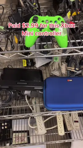 Xbox 360 mini controllers sell for those who have small hands ✅💸 #resellflip #goodwill #gaming #xbox360controller #reseller #💵