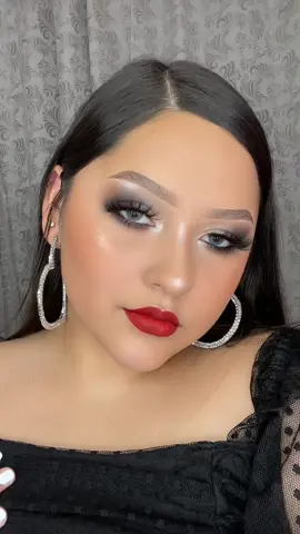 Transiciones 0, maquillaje 10😍 #CacharelGlow #makeup #fypシ #100k