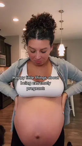 For all my other incubators out there.. you’re almost done 👍🏽#pregnant #thirdtrimester #septemberbaby #octoberbaby #35weekspregnant #pregnantbelly