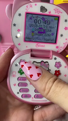 Sooo cute Hello Kitty Flip Phone #hellokittyflipphone #peachyqueenblog #hellokitty #kawaii #kawaiiaesthetic