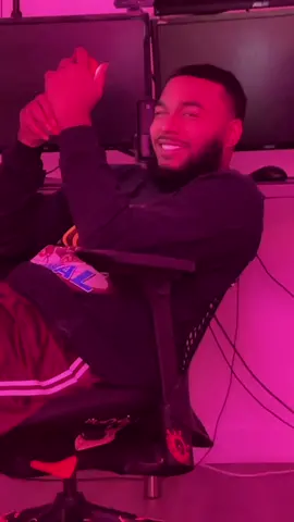 Lmfao, I had to... I think he do open them cheeks tho 🤣🤣 #foryourpage