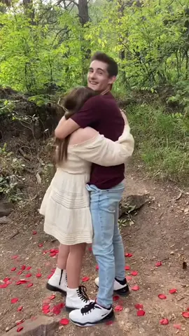 Guess who got engaged today 🥰 #engaged #justengaged #marriage #pregnancyjourney