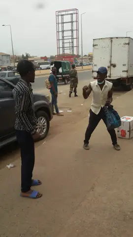 kkkkkkklk lutas de bêbados       formou o posição de combate wy correu