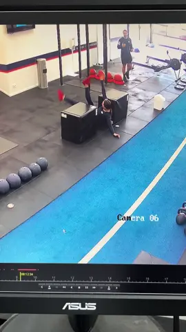 Now I understand why my members are scared of box jumps 😂😅 #f45 #f45training #trainerfails #falls #boxjumps #fitnessfails #fyp