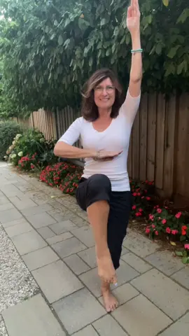 I literally cried at the end of this. Happy tears!! 😭 #loveyourselfmoving #rheumatoidarthritis #neversaynever DC inspired by @beardthebestyoucanbe